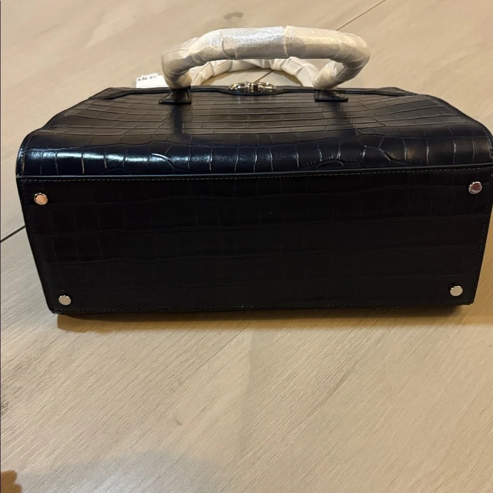 NWT Kate Spade navy Satchel.‎
